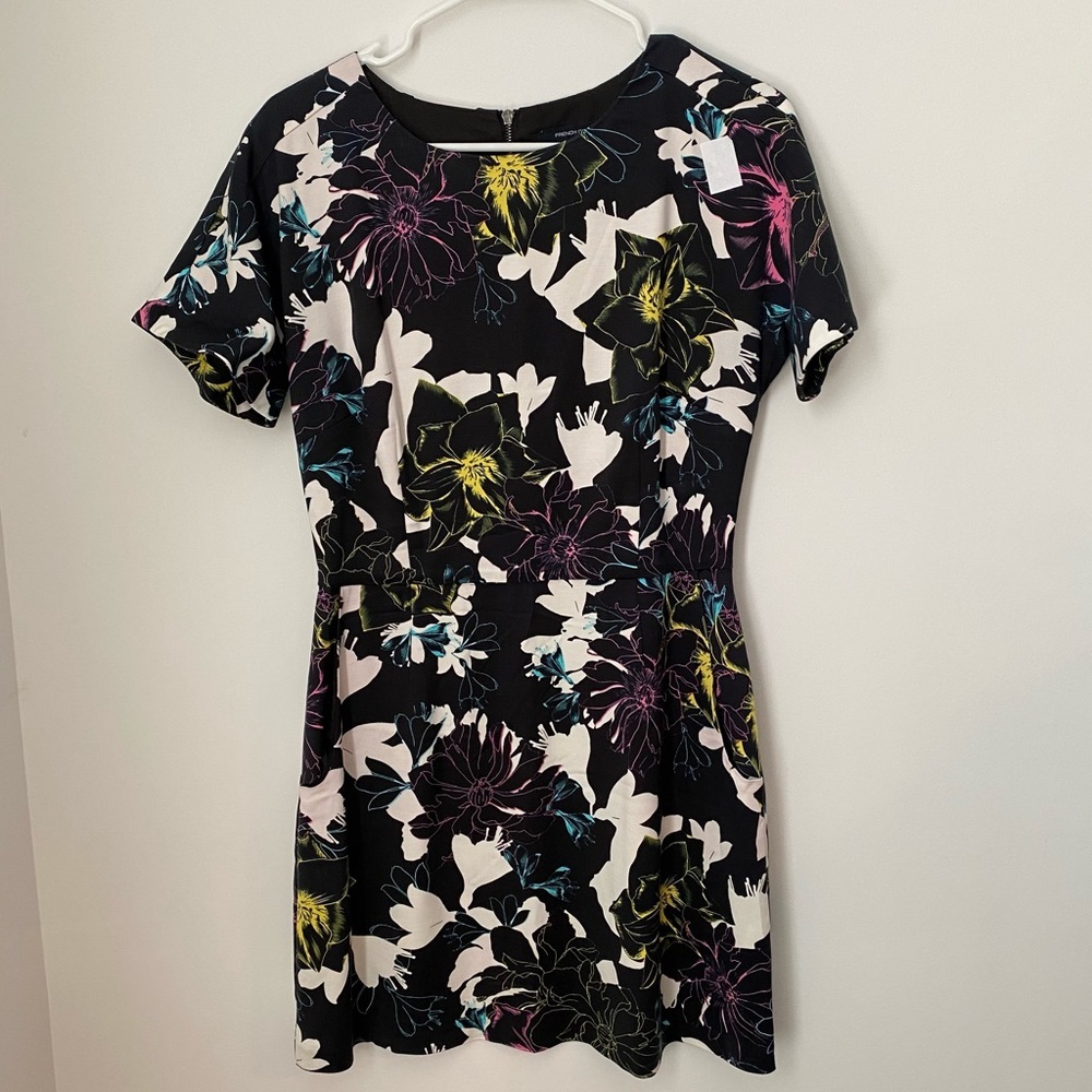 French Connection Black, White, Multicolor Floral Print Short Sleeve Mini Dress